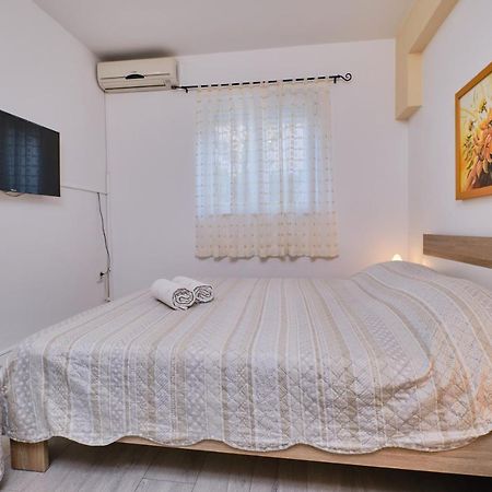 Beautiful Apartments Ksenija Mali Lošinj Eksteriør bilde